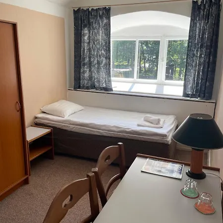 Utoopia Kuelalistemaja Viscosas イン