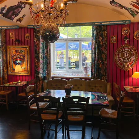 Utoopia Kuelalistemaja Viscosas イン *